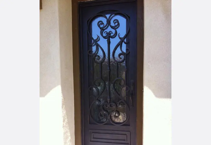 Secure & Stylish Iron Gate with Privacy Glass Newport Beach