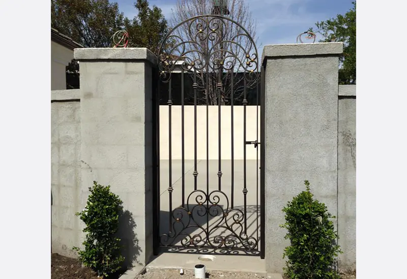 Courtyard Gates Installation Service in Coto De Caza